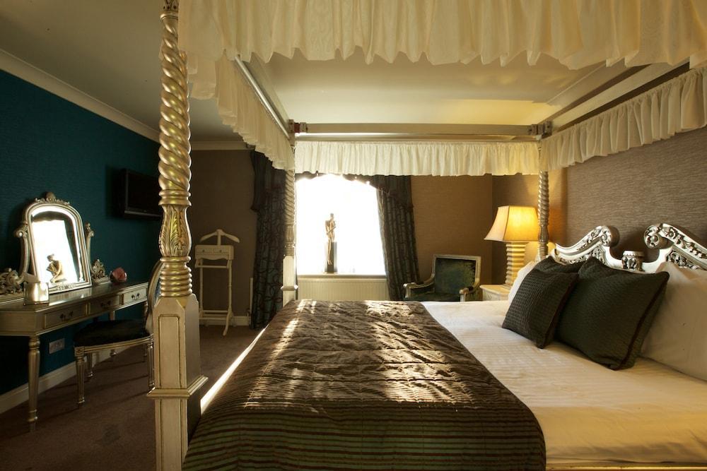 Wrexham Llyndir Hall Hotel, BW Signature Collection Честър Екстериор снимка