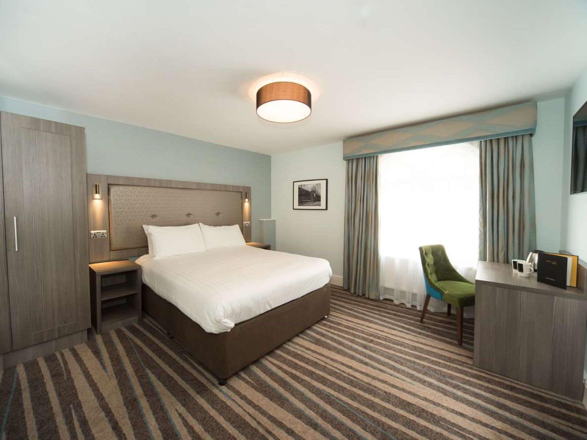 Wrexham Llyndir Hall Hotel, BW Signature Collection Честър Екстериор снимка