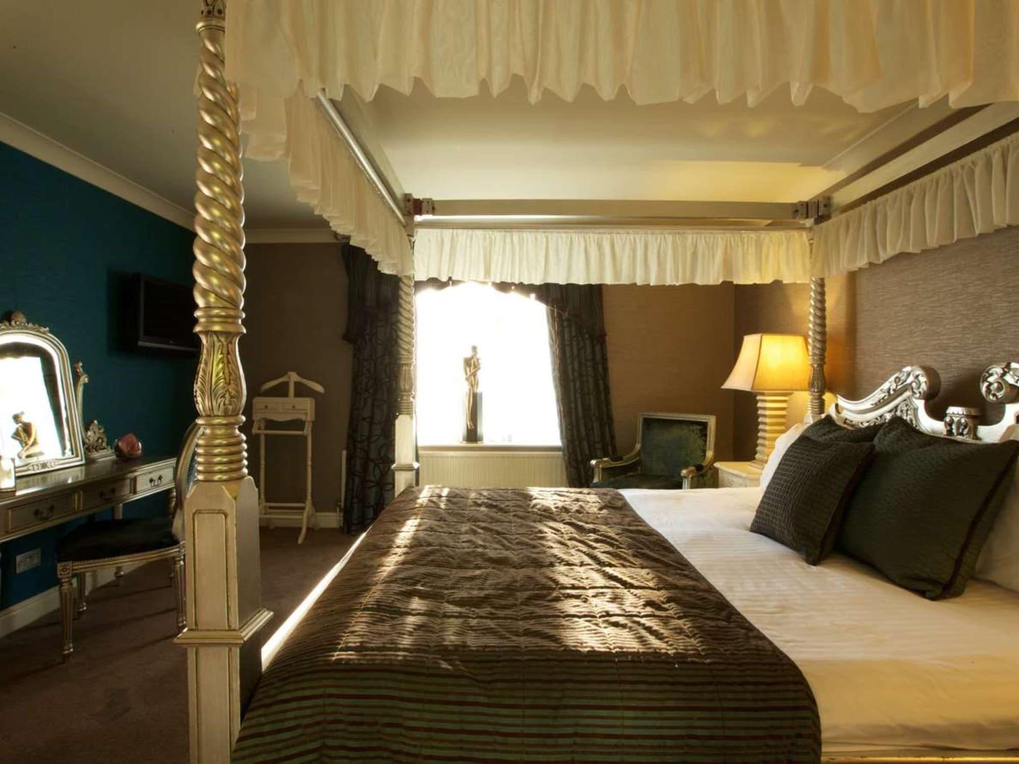 Wrexham Llyndir Hall Hotel, BW Signature Collection Честър Екстериор снимка