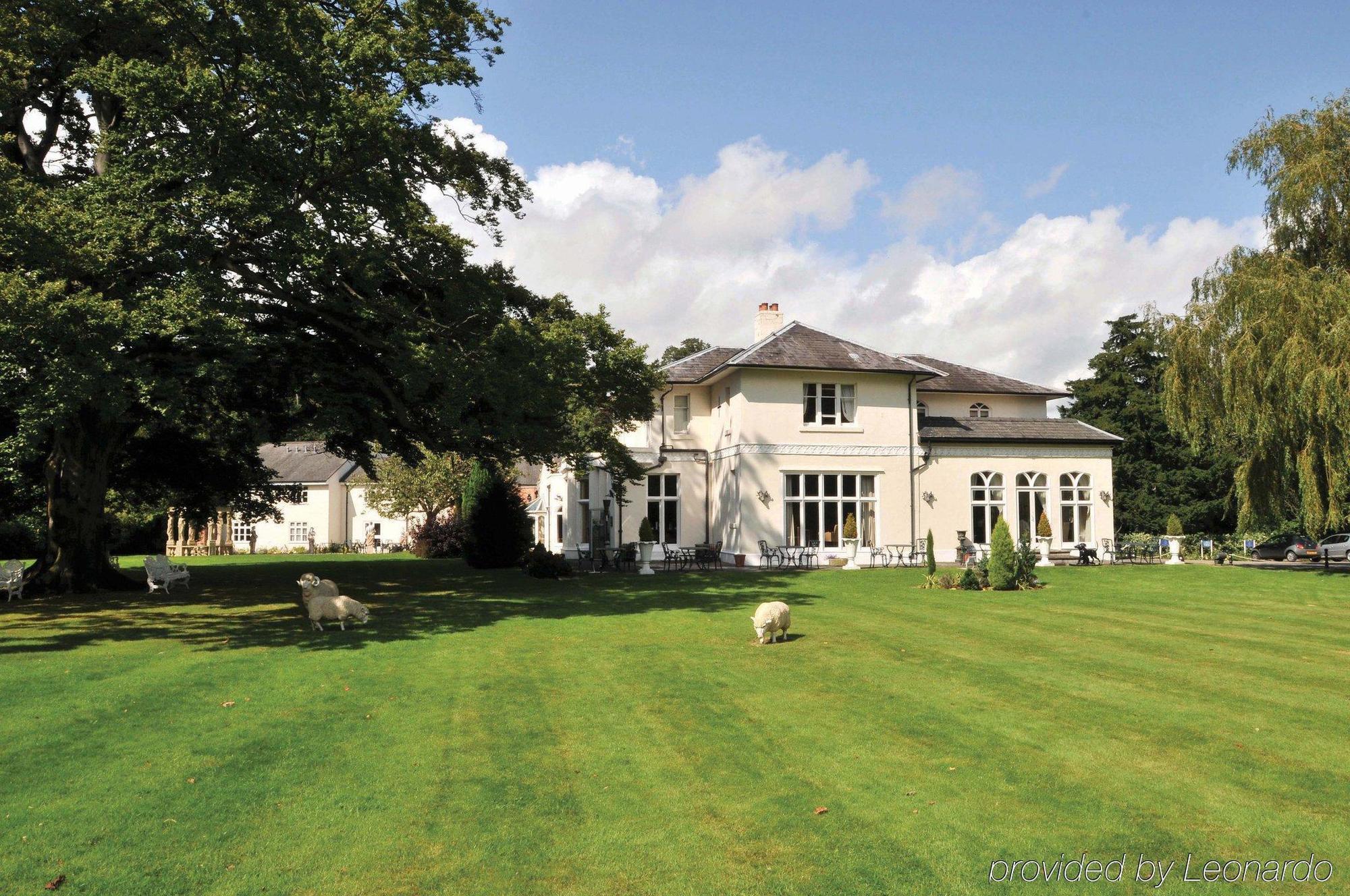 Wrexham Llyndir Hall Hotel, BW Signature Collection Честър Екстериор снимка