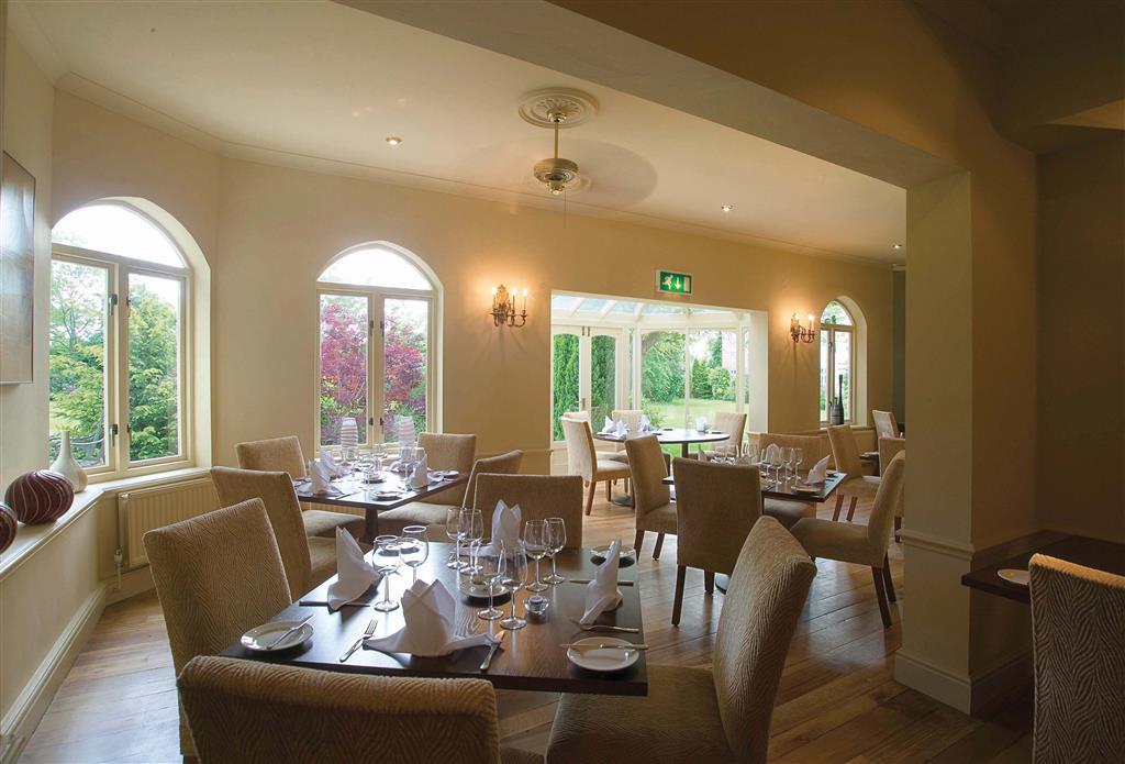 Wrexham Llyndir Hall Hotel, BW Signature Collection Честър Ресторант снимка