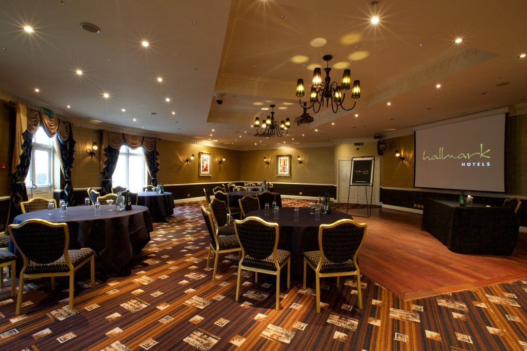 Wrexham Llyndir Hall Hotel, BW Signature Collection Честър Екстериор снимка